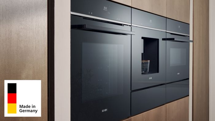 Siemens Hausgeräte Made in Germany integriert in eine moderne Küchenzeile