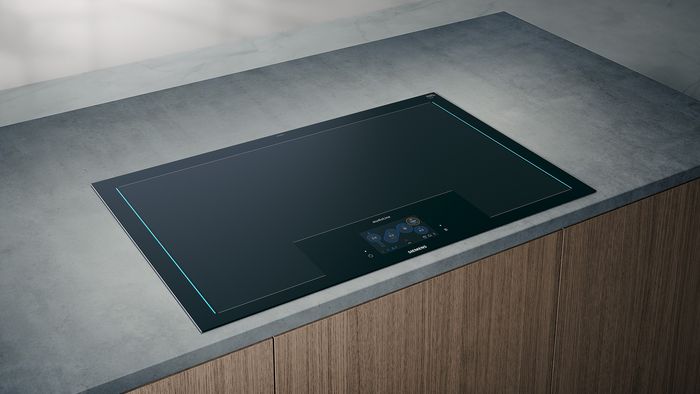 Placa de flexinducción total de Siemens instalada en una cocina de diseño